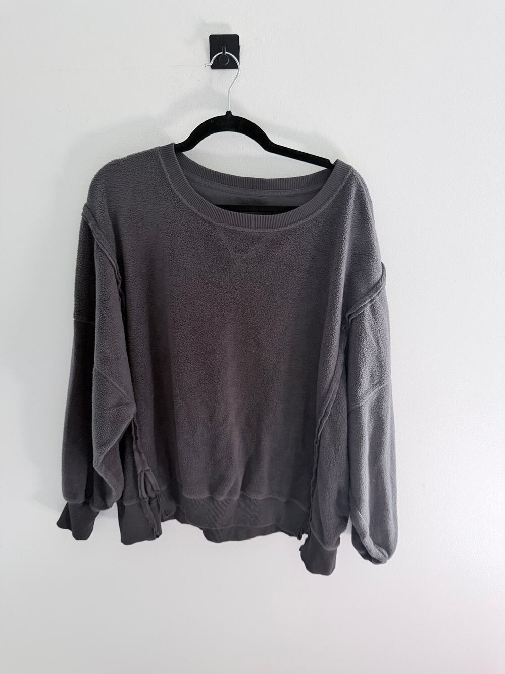 American Eagle Outfitters Oversized Sherpa Seriously Huggable Sweatshirt-Size S